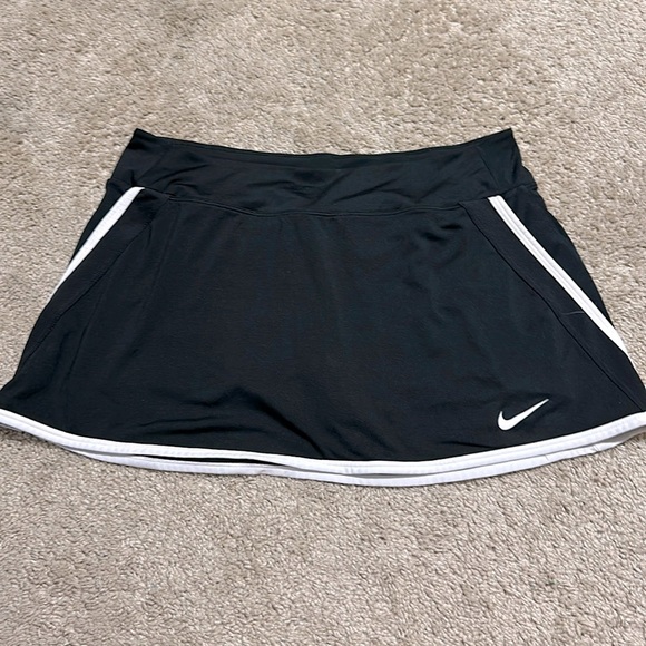 Nike Dri Fit Power Knit Skirt Skort Activewear Golf Tennis Run Black White Large - Picture 1 of 5